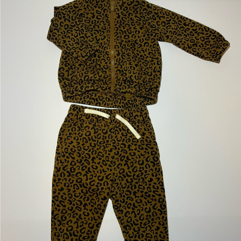 Old Navy Girls Cheetah Print Joggers & hoodie Kids Set
